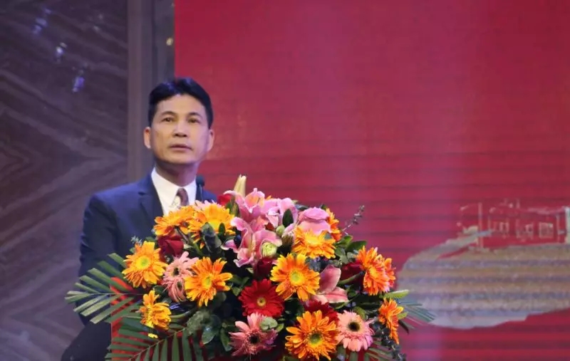 宏陶瓷砖董事长讲话现场