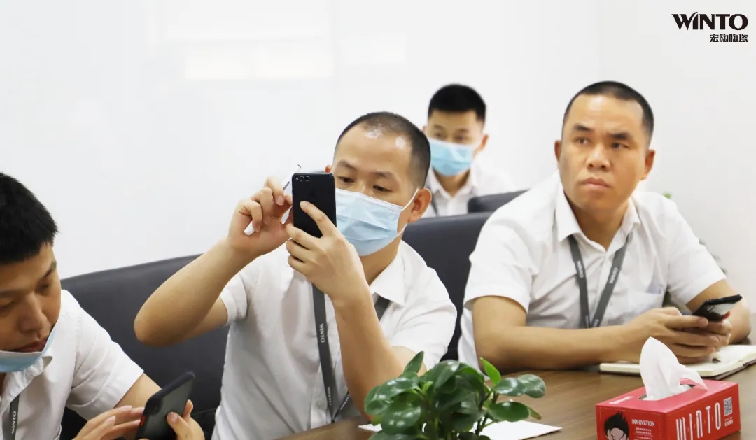 宏陶瓷砖讲师团队现场倾囊授课